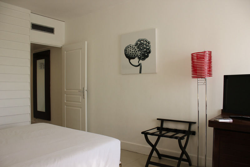 Hotel Le Saint Denis מראה חיצוני תמונה