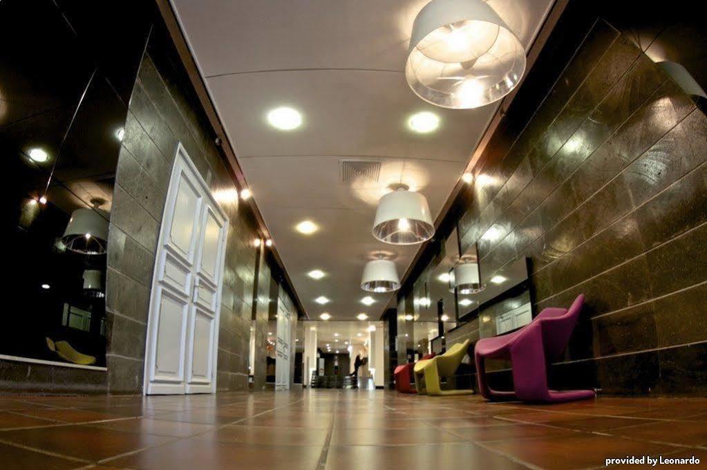 Hotel Le Saint Denis מראה פנימי תמונה