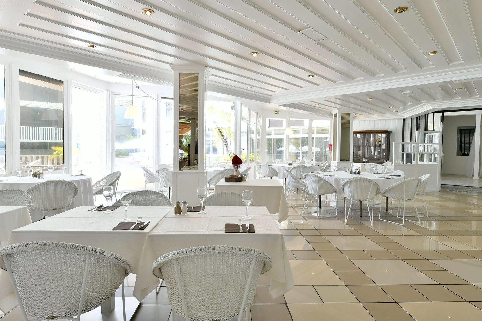 Hotel Le Saint Denis מראה חיצוני תמונה