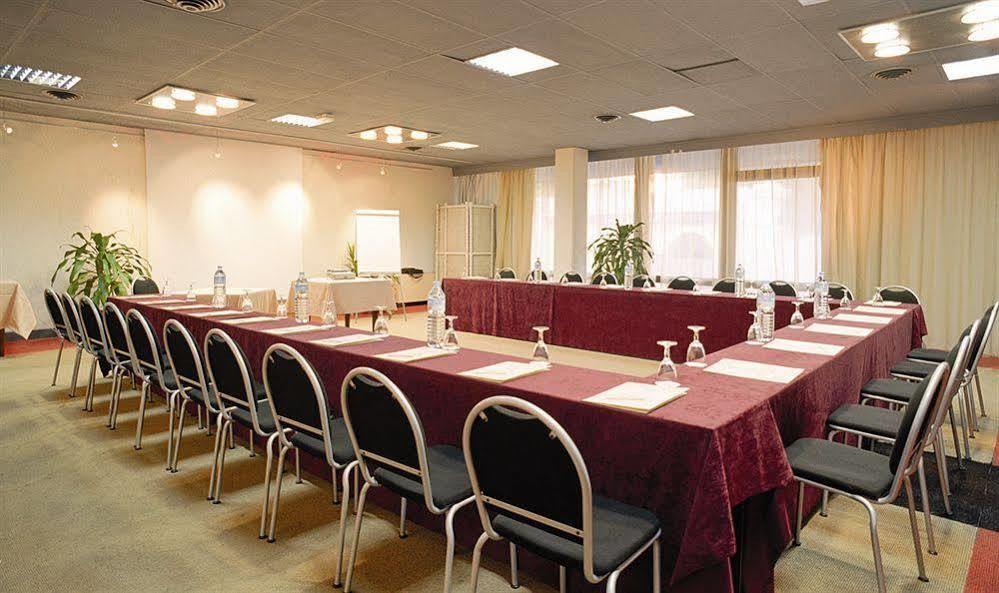 Hotel Le Saint Denis מראה חיצוני תמונה