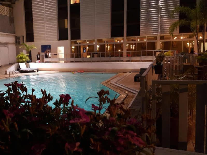 Hotel Le Saint Denis מראה חיצוני תמונה